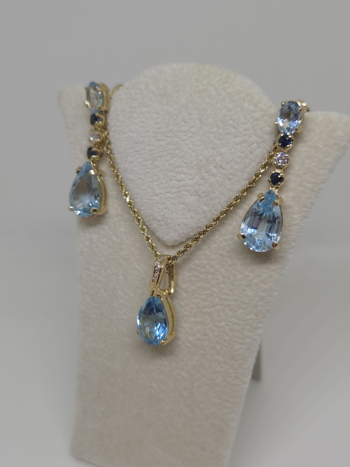 14k Yellow Gold Topaz Sapphire And Diamond Pendant And Earrings Set 8.8 Grams