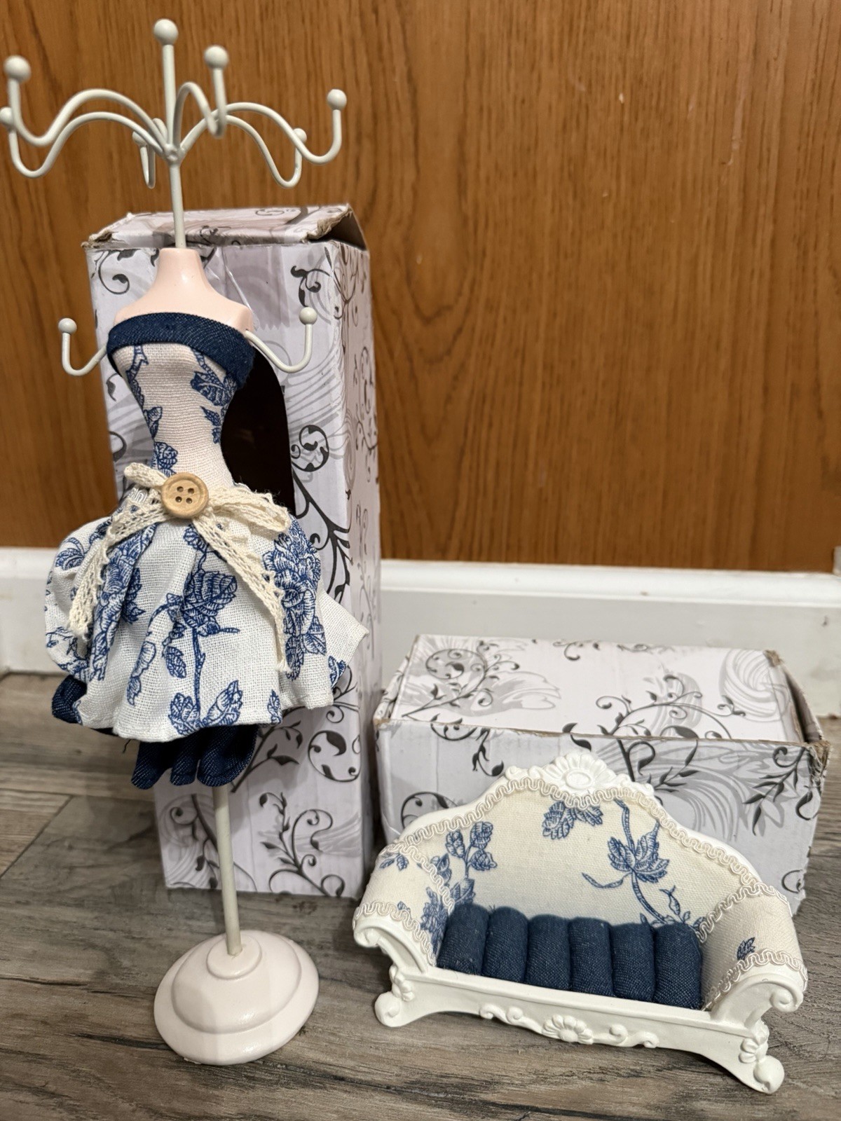 Lot of 2 Doll /Jewelry Holder /Mannequin Necklace Organizer & Sofa Ring Holder