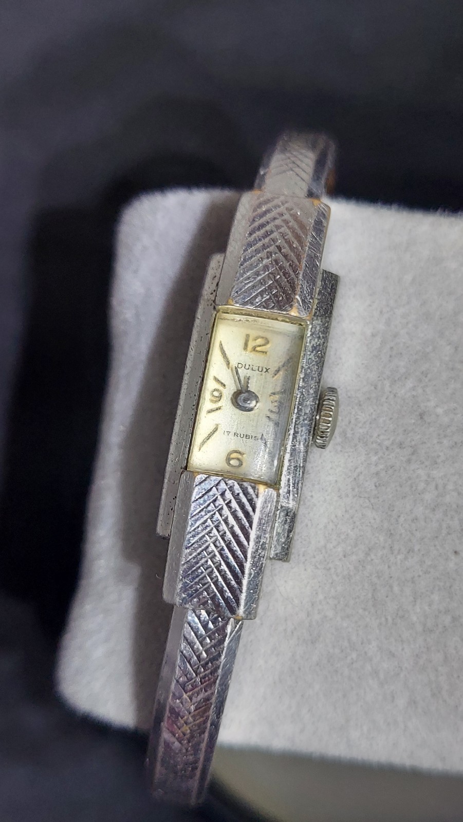 Vintage Dulux Womens Manual Watch 17 Jewels fond acier inoxydable Swiss runs
