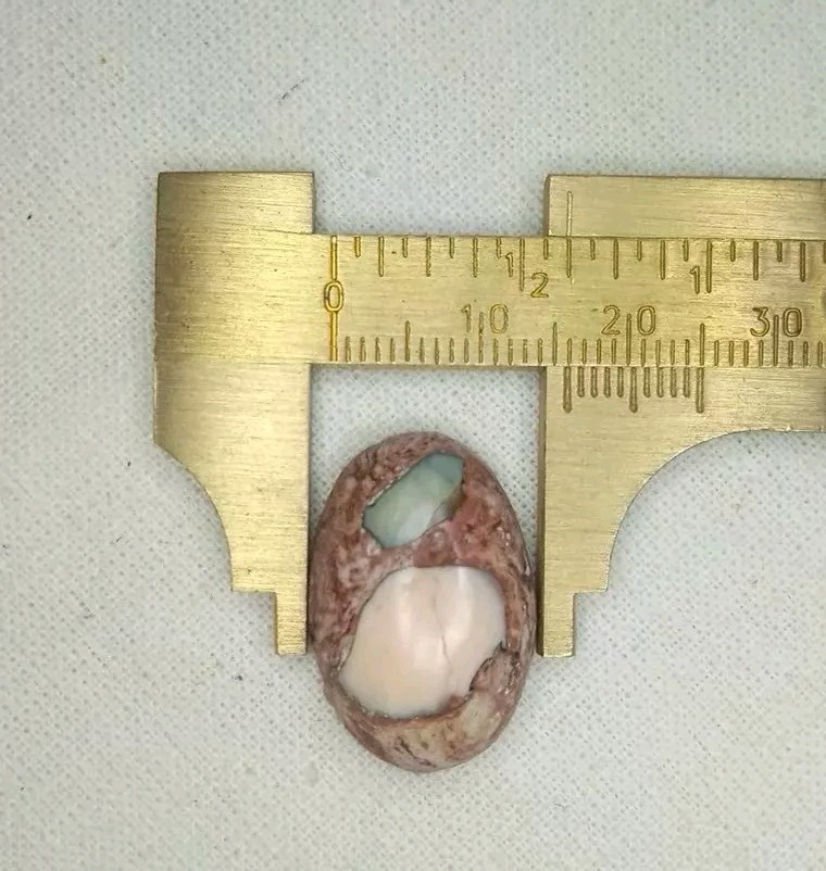 17.0 Ct. Mexican Catera Fire Opal Stone, Oval, 21x14x6mm.