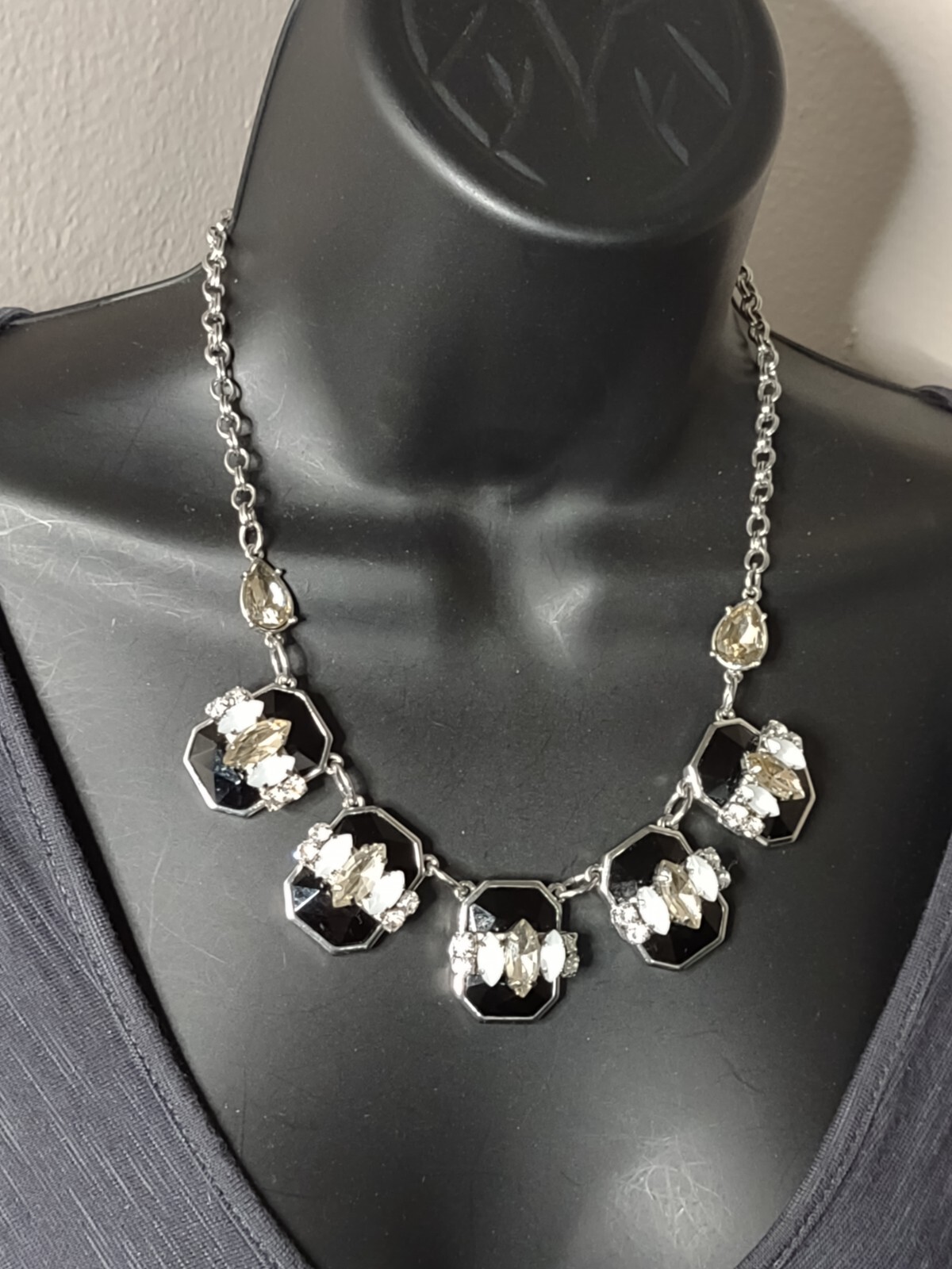 Heavy White House Black Market Necklace Adjustable 18 To 20 Inches Long