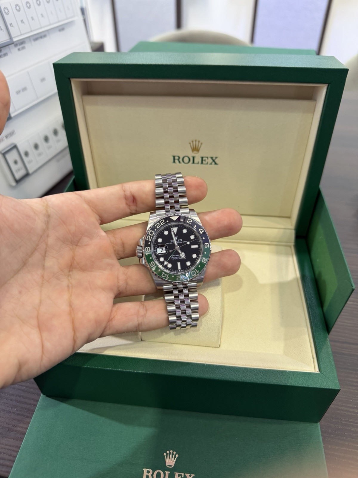 2026 Rolex GMT Master II Sprite 126720VTNR 40mm Green and Black Steel Box Papers