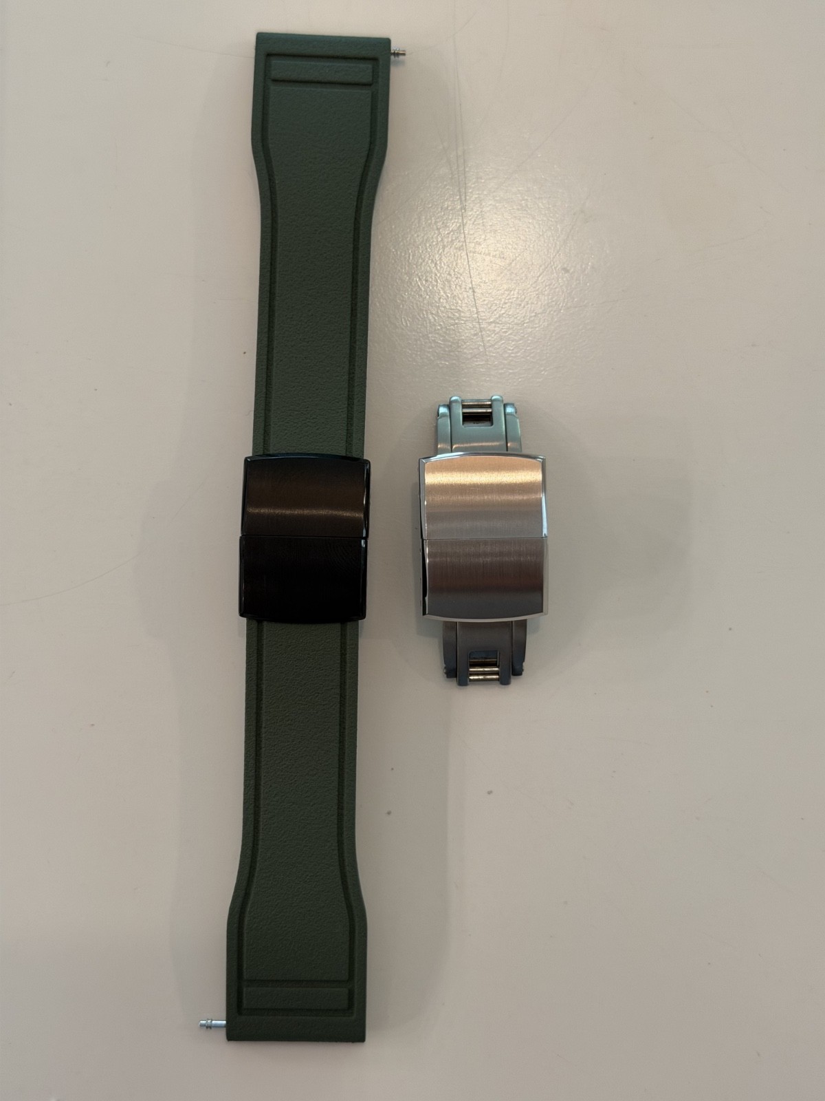 Delugs Olive Green Pilot CTS Rubber Strap – 20mm