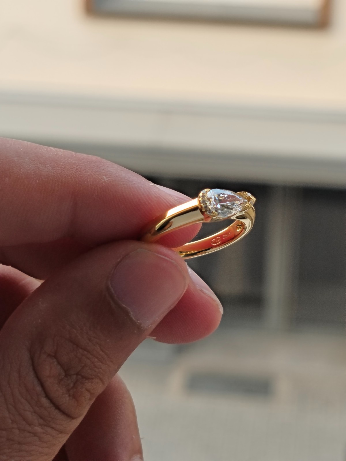 18K Yellow Gold Solitaire Ring 1.01ct Pear Diamond (Brown) IGI Size 5,6,7,8,9,10