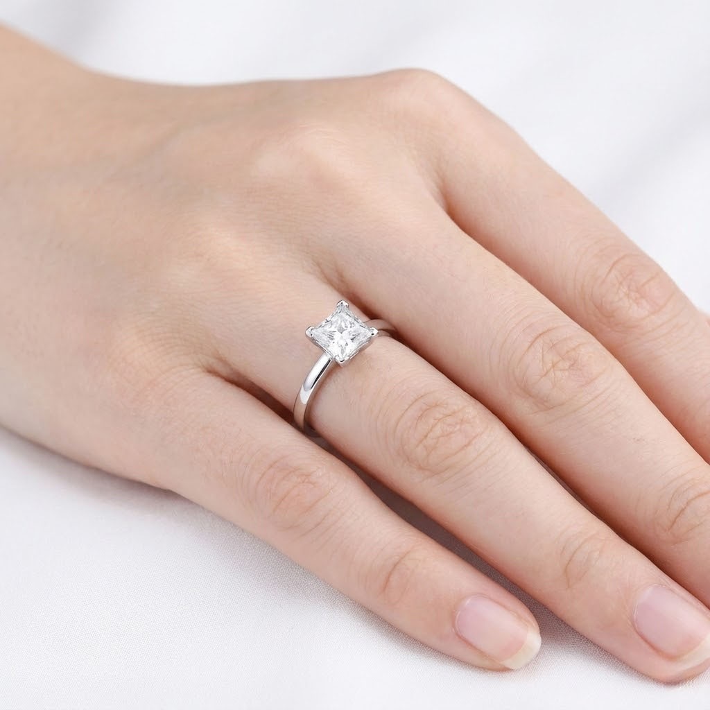 Solitaire Engagement Ring 18K Gold Princess 1.60 Carat Lab-Grown Diamond H SI2