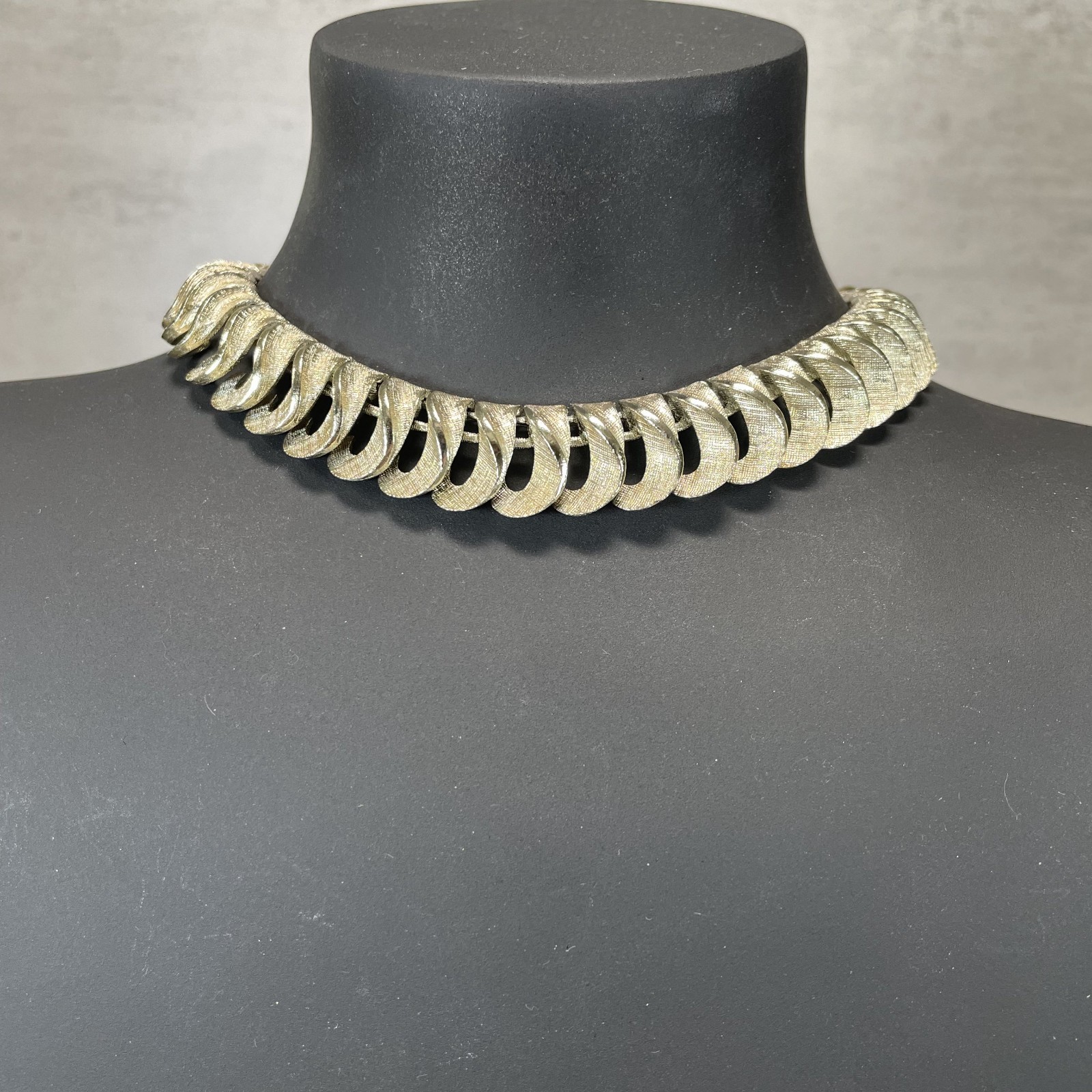 VTG STAR Signed Silver Tone MCM Crescent Link Collar Choker Statement Necklace