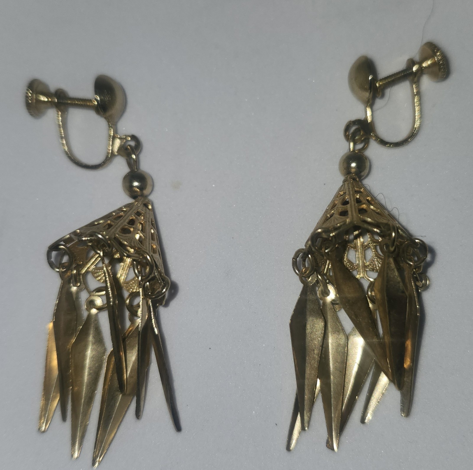 Goldtone Filigree Basket Weave Chandelier Dangle Earrings Screwback Vtg ’40-50s