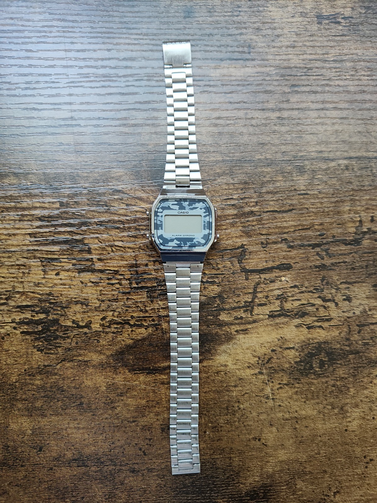 CASIO A168WEC-1EF⎪A168WEC-1⎪Original⎪Vintage ICONIC⎪Retro⎪CAMUFLAJE Gris