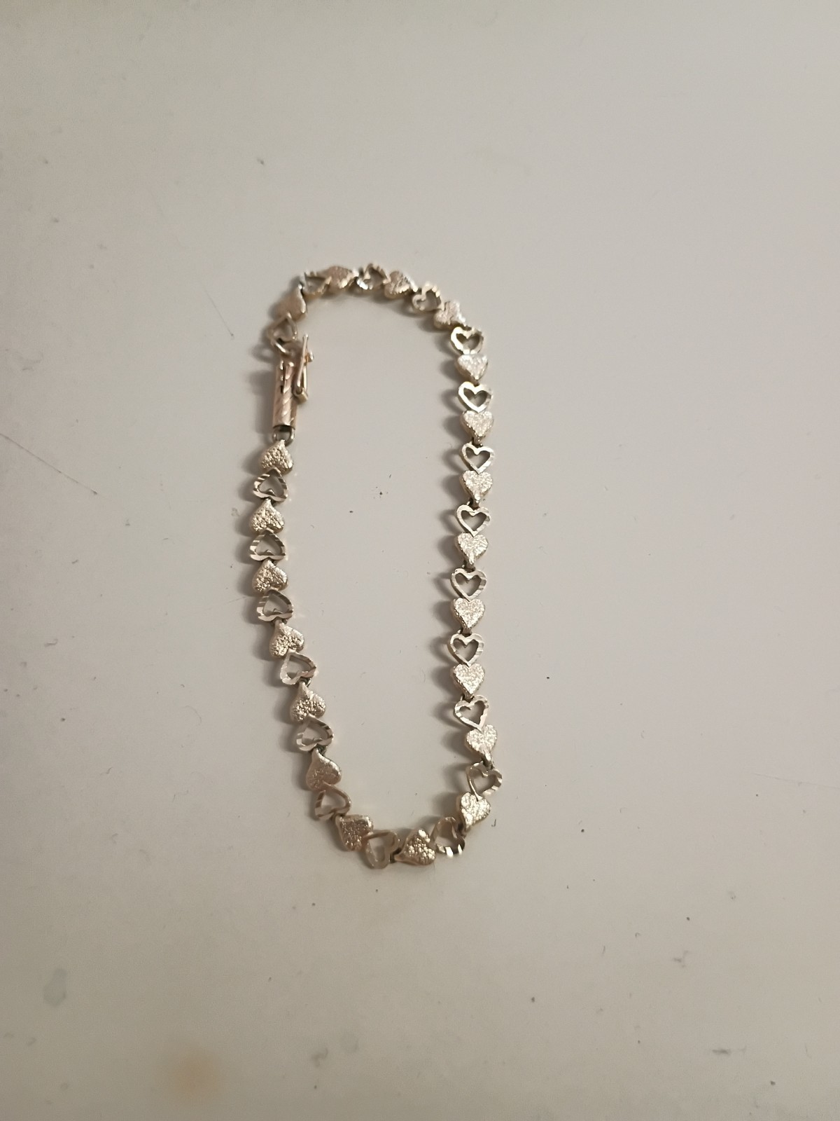 14k Yellow Gold Heart Link Bracelet 7 Inches 5.5 Grams Solid. Acid Tested.