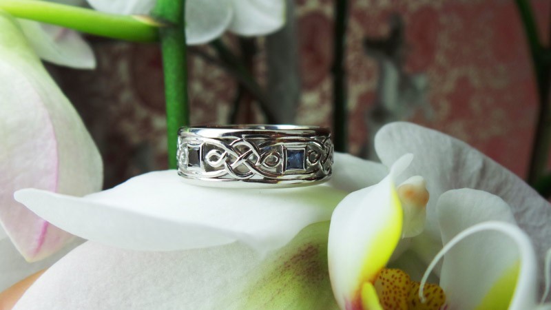Men’s 14k White gold, Diamond and Sapphire Celtic Wedding Band