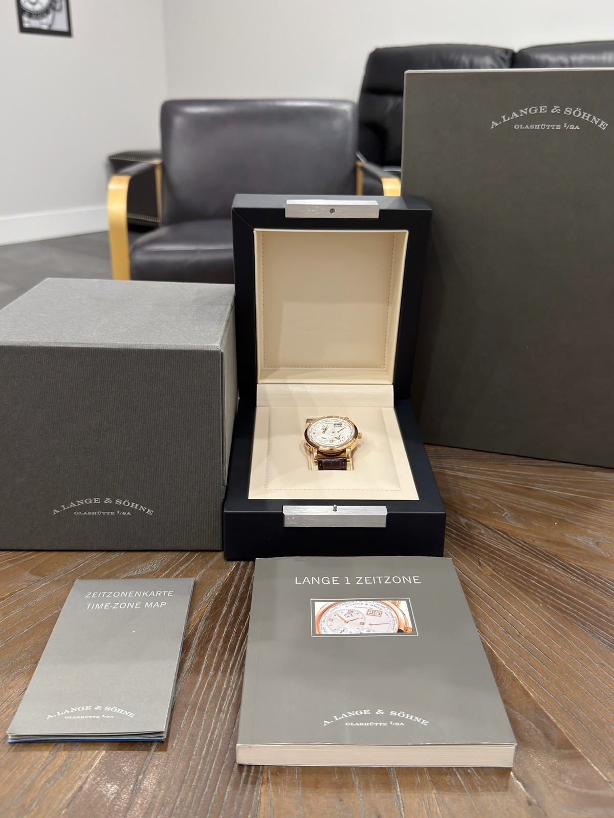 A. Lange & Söhne Lange 1 Time Zone 116.032 – 18k Pink Gold – Box & COA 2022