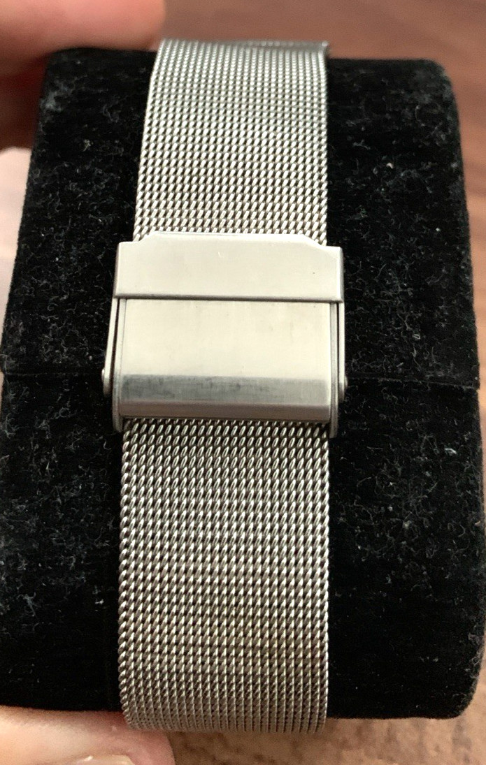 Skagen 233LSSB Stainless Steel Mesh Thin Classic Black Dial Watch 34mm