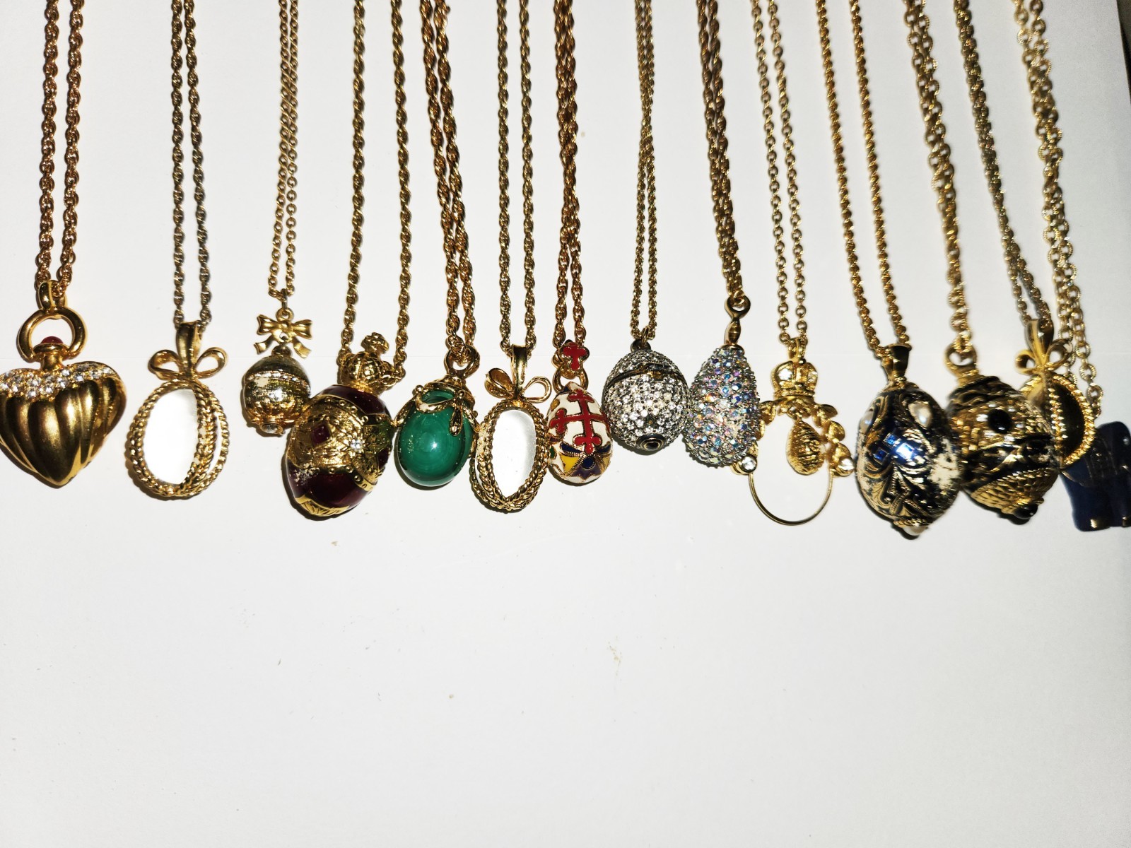 Joan Rivers Jewelry Collection, HUGE Amount, Versatile, GOLD-Toned, over 200 pcs