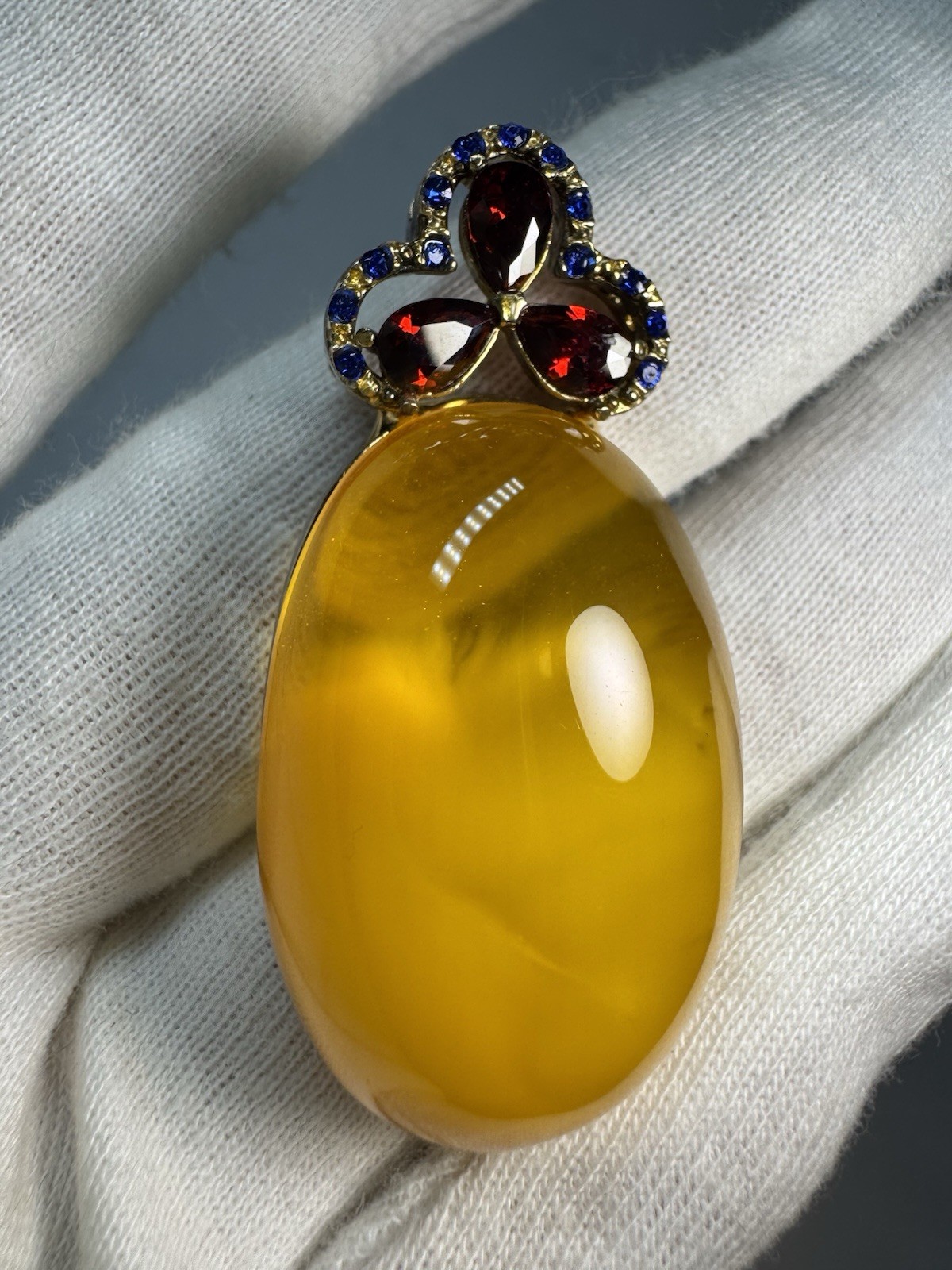 Natural Baltic Amber Pendant Butterscotch Egg Yolk in Sterling Silver 18.4g