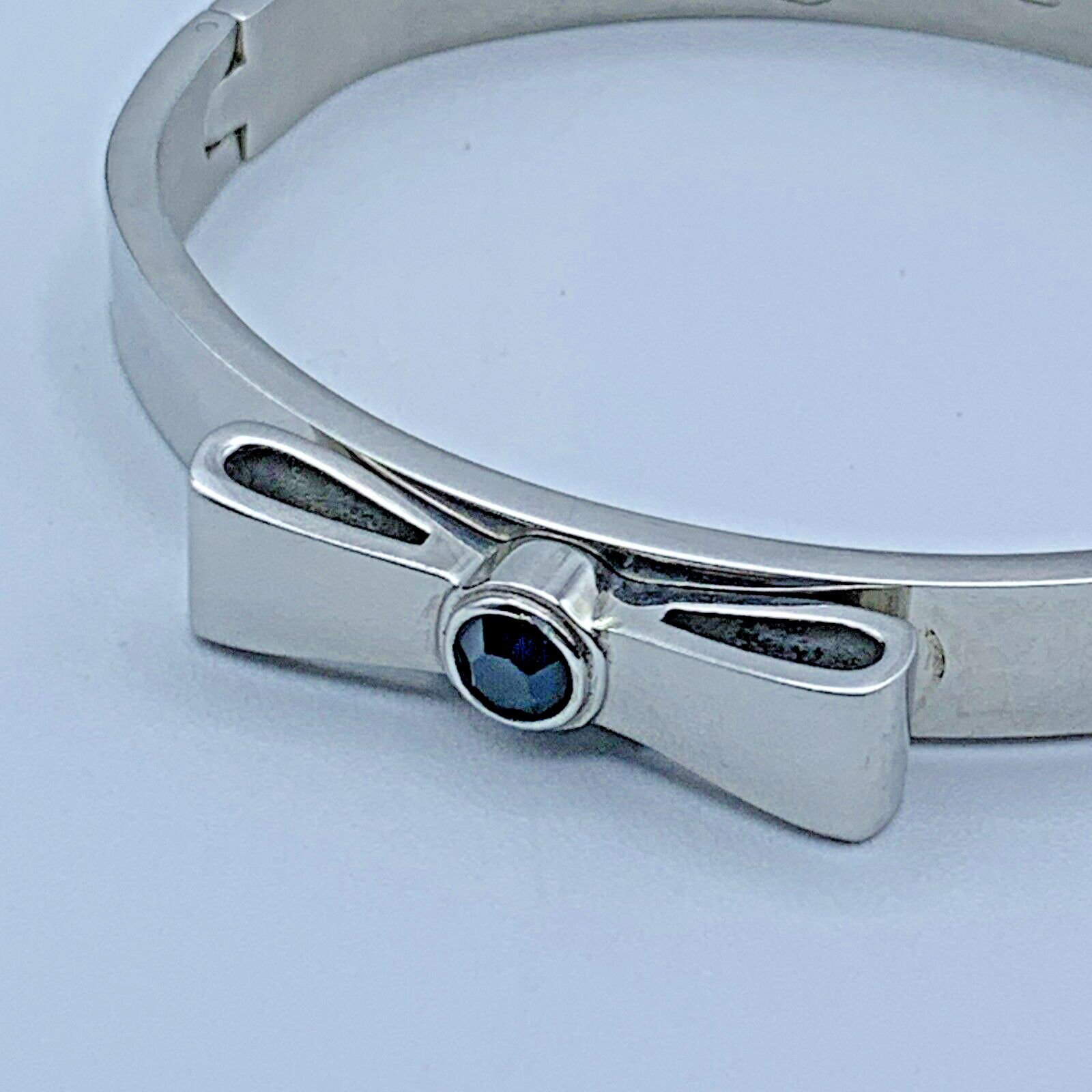 Rustic Cuff 7.25 in Cindy Silver Tone Hinged Bangle Bracelet w/ Bow Accent B4-23