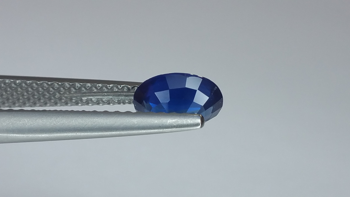 Sapphire Extraordinary GIA Certified 1.03ct 7x5mm Oval