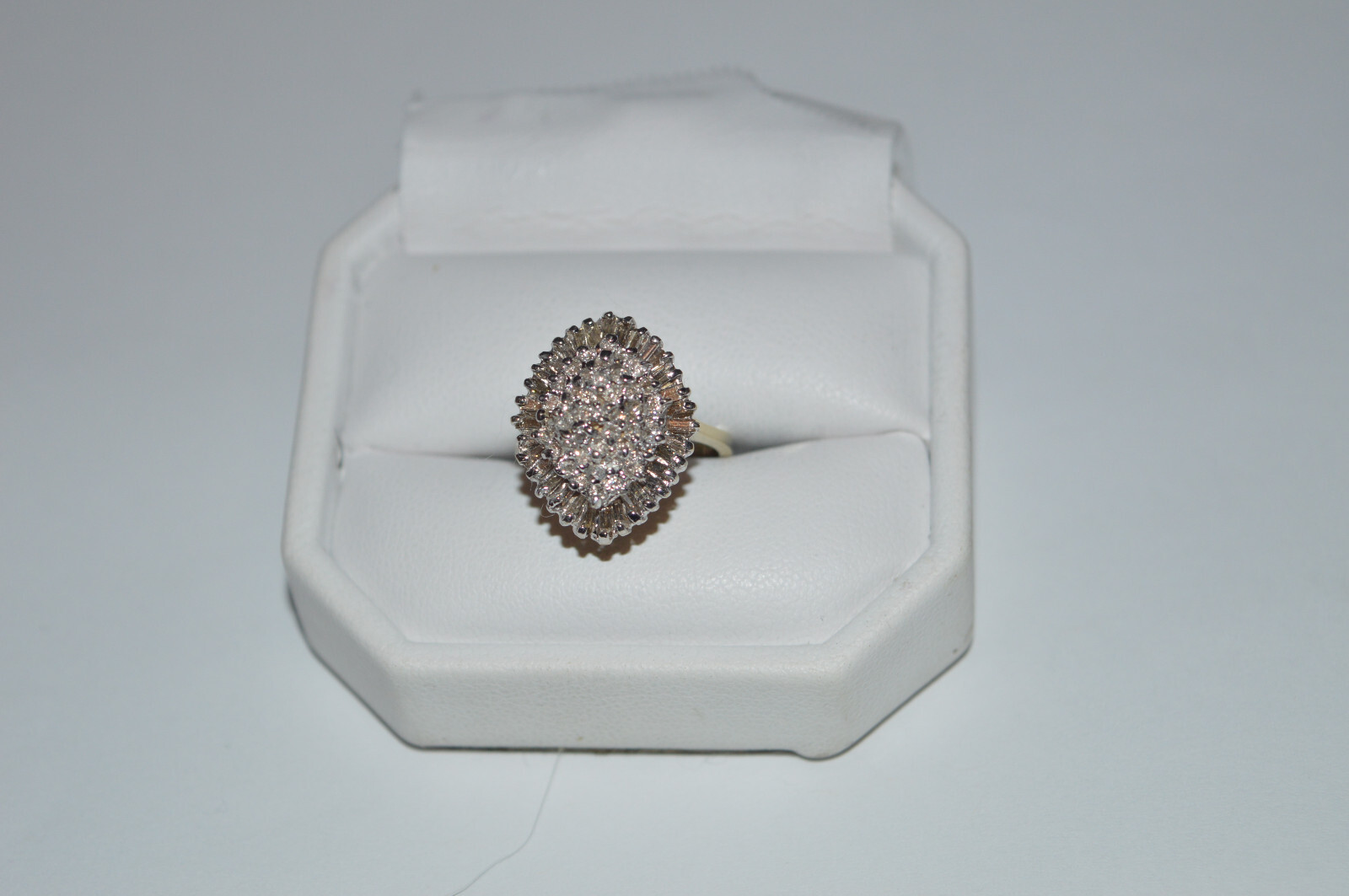 10k(ROUND/BAGUETTES) Ladies Diamond/Cluster Ring(Size 6.25)5.45grams..