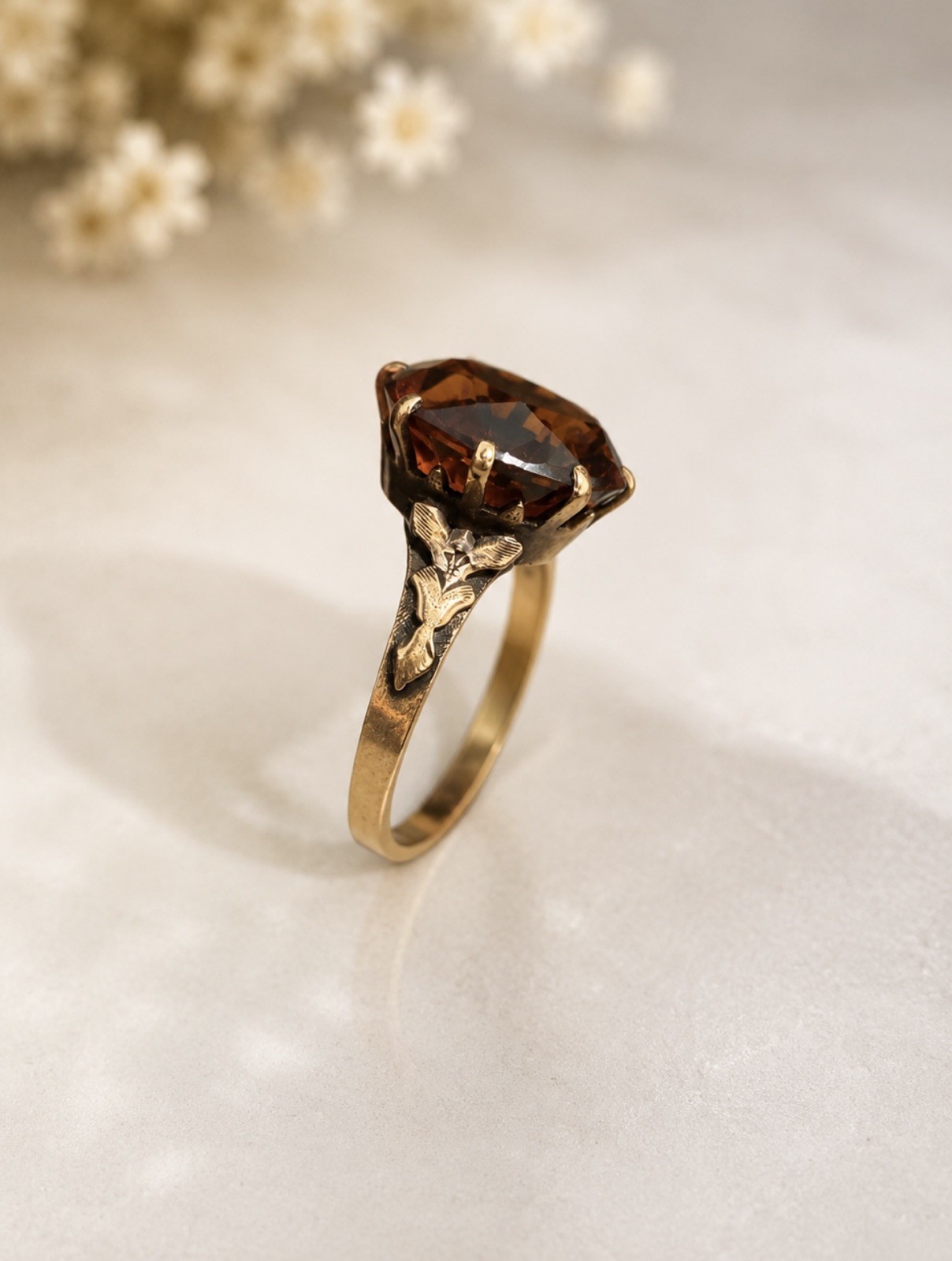 Stunning Vintage 14k Yellow Gold 12 x 10 mm Garnet Stone Ring Sz 5 1/4 2.4 Grams