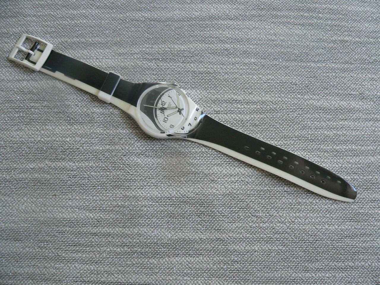 2008 Club Watch. Swatch Watch Once Again, again GZ191 New