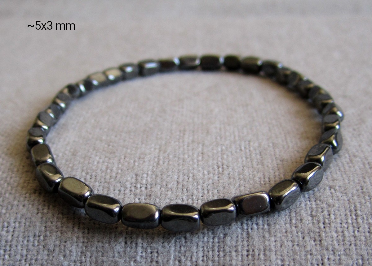 Hematite Bracelet • Rounded. Cuboid ~ 5×3 + 8x4mm / 15-21cm • Elastic