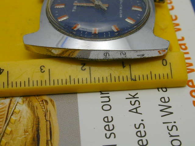 VINTAGE 1960S TIMEX BLUE DIAL RED HANDS AND MARKERS WRIST WATCH