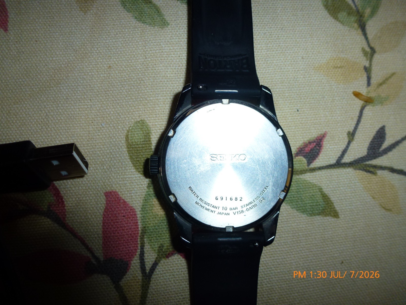 SEIKO Solar Analog Black V158-0AR0 Men’s Watch with LED Charger for Cloudy Days