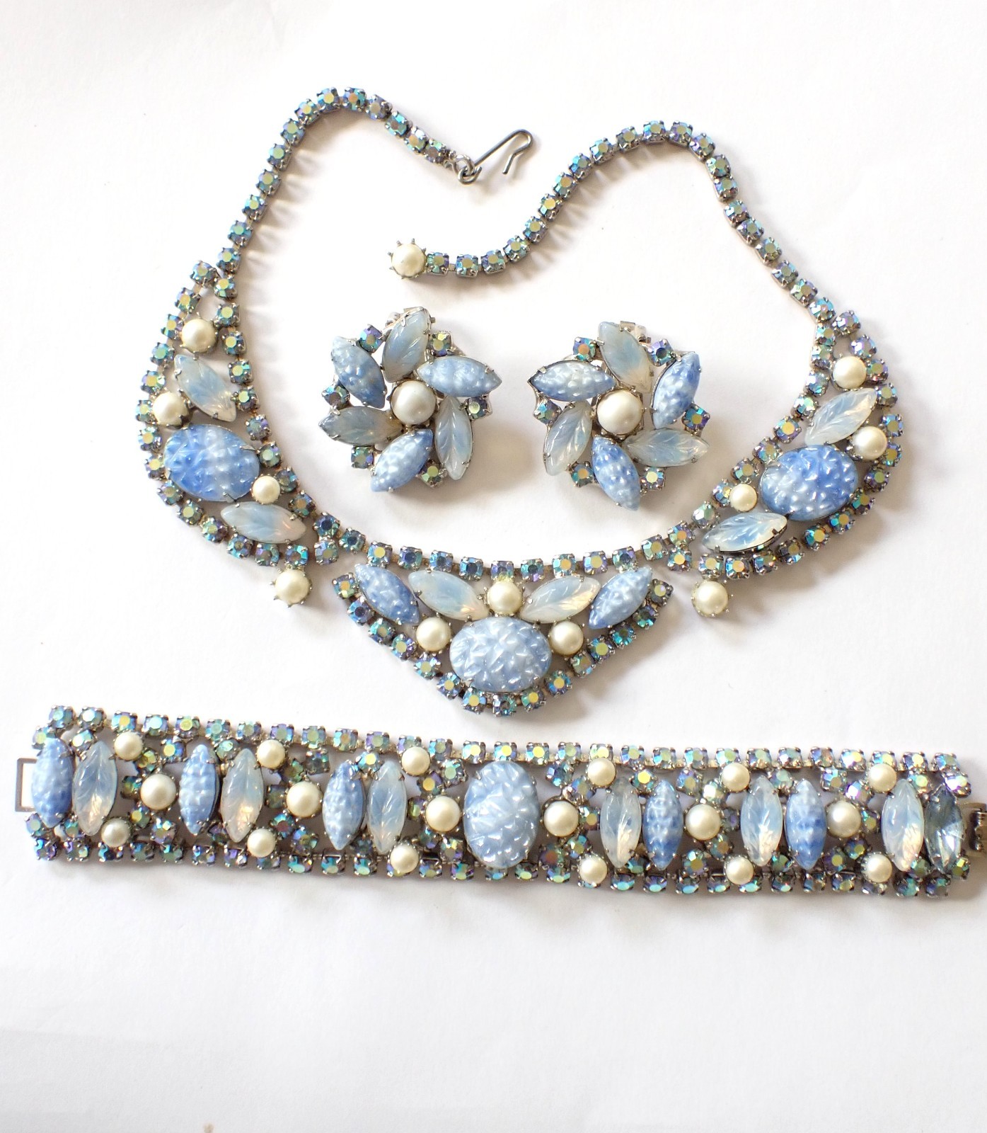 Vintage Juliana Style Blue Rhinestones Pearls Necklace Bracelet Earrings Set