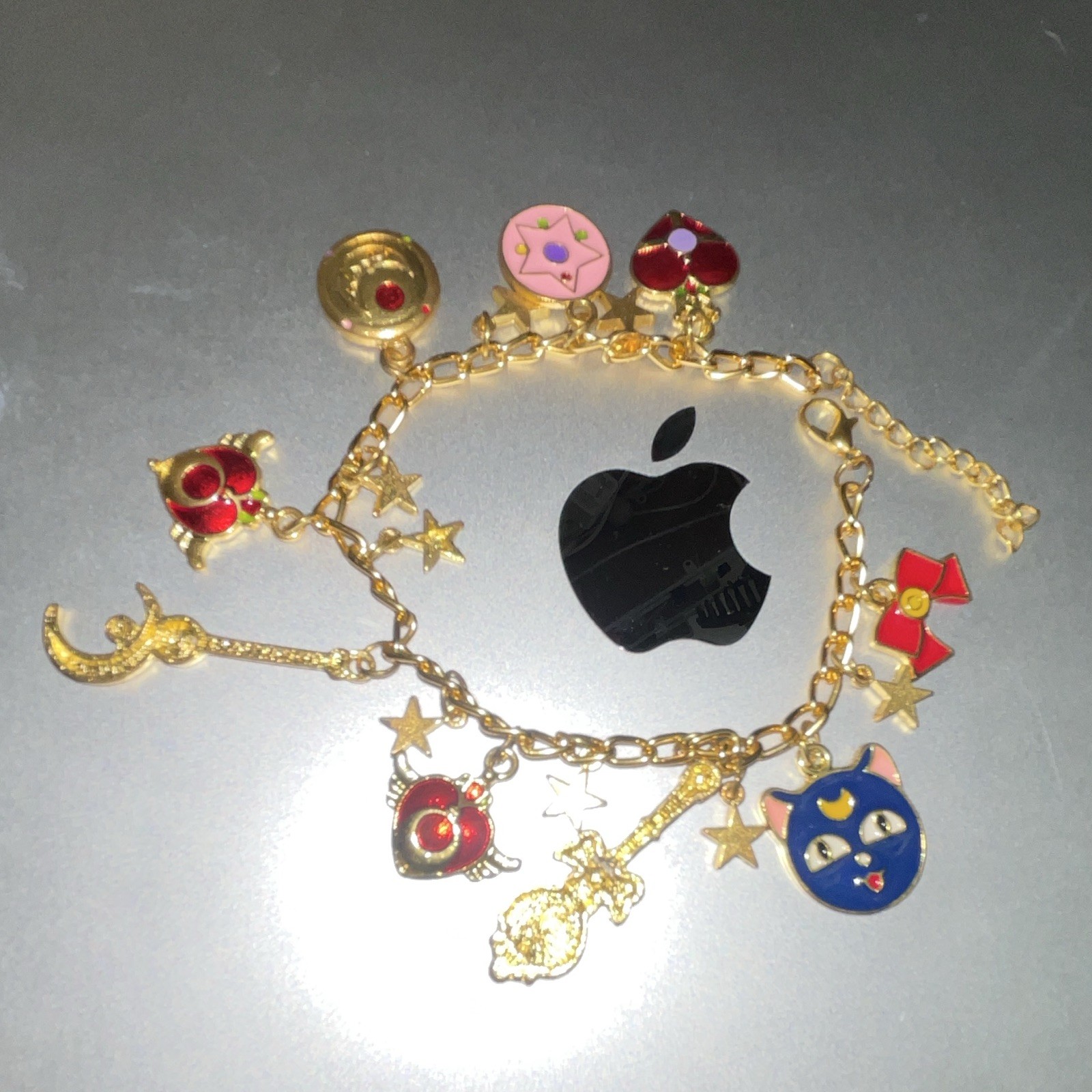 Gold Tone Anime Enamel Dangle Charm Chain Bracelet .Sailor Moon❤️