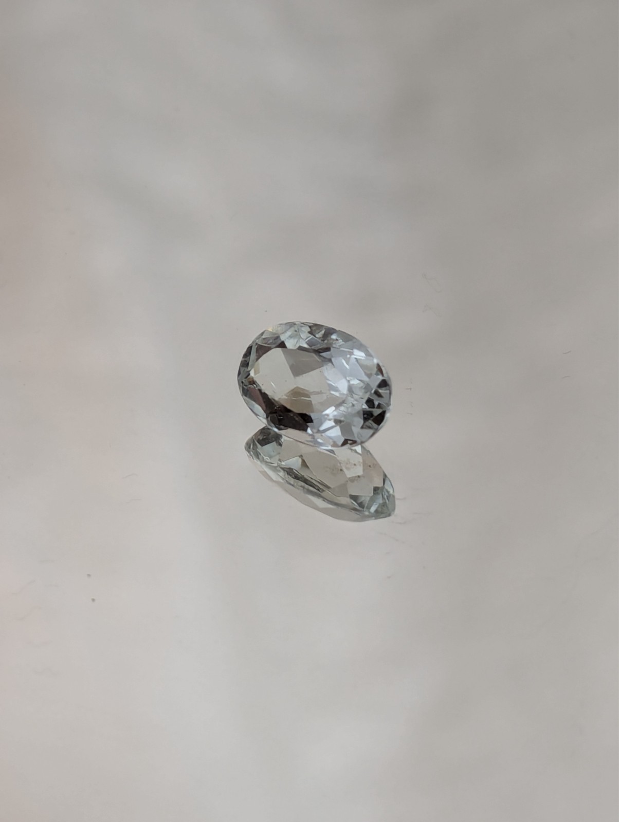 Aquamarine Clear Faceted Gemstone 2.3 carat (0.47g) 10.3 x 7.0 x 5.0 mm