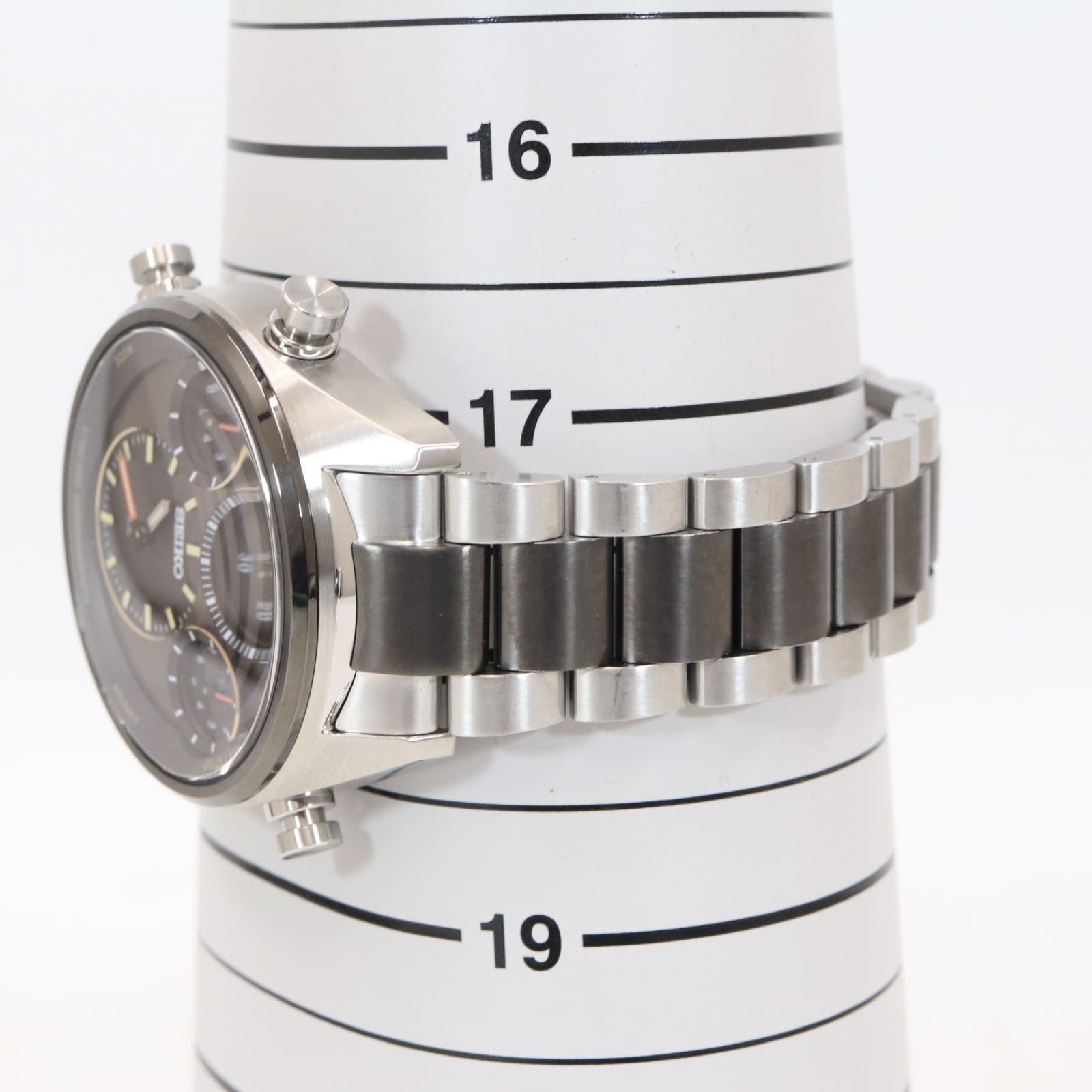 SEIKO Prospex LIMITED 8A50 00C0 SBER005 SS Solar Quartz 9900