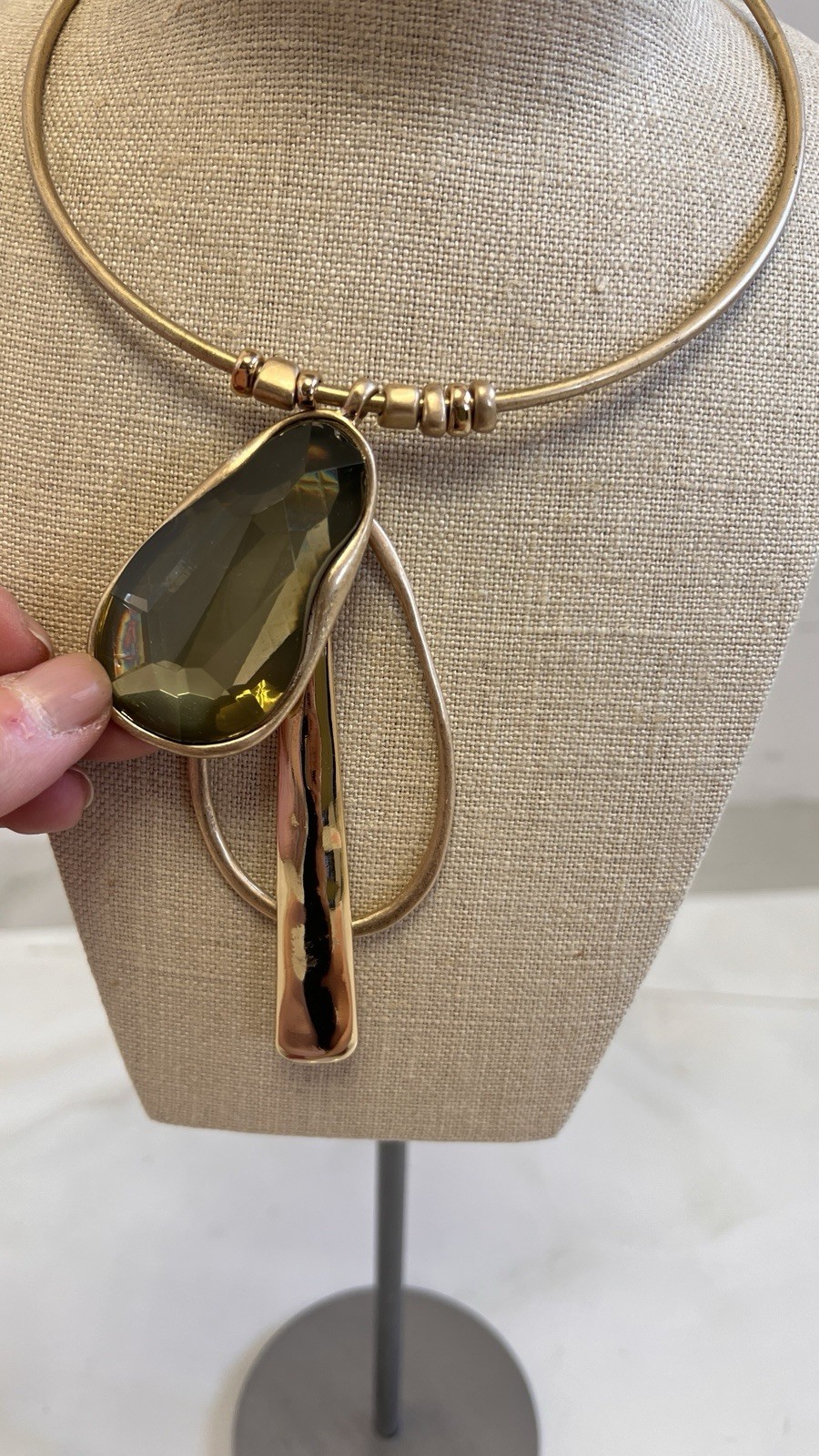 Elo Soho gold plated collar Necklace smoky gray crystal statement pendant