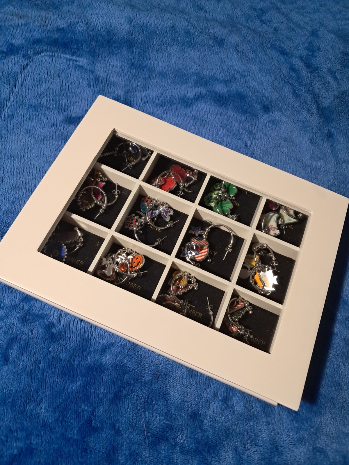 Wood & Glass Top Jewelry Organizer Box, 12 Compartments, White, Lined Foam
