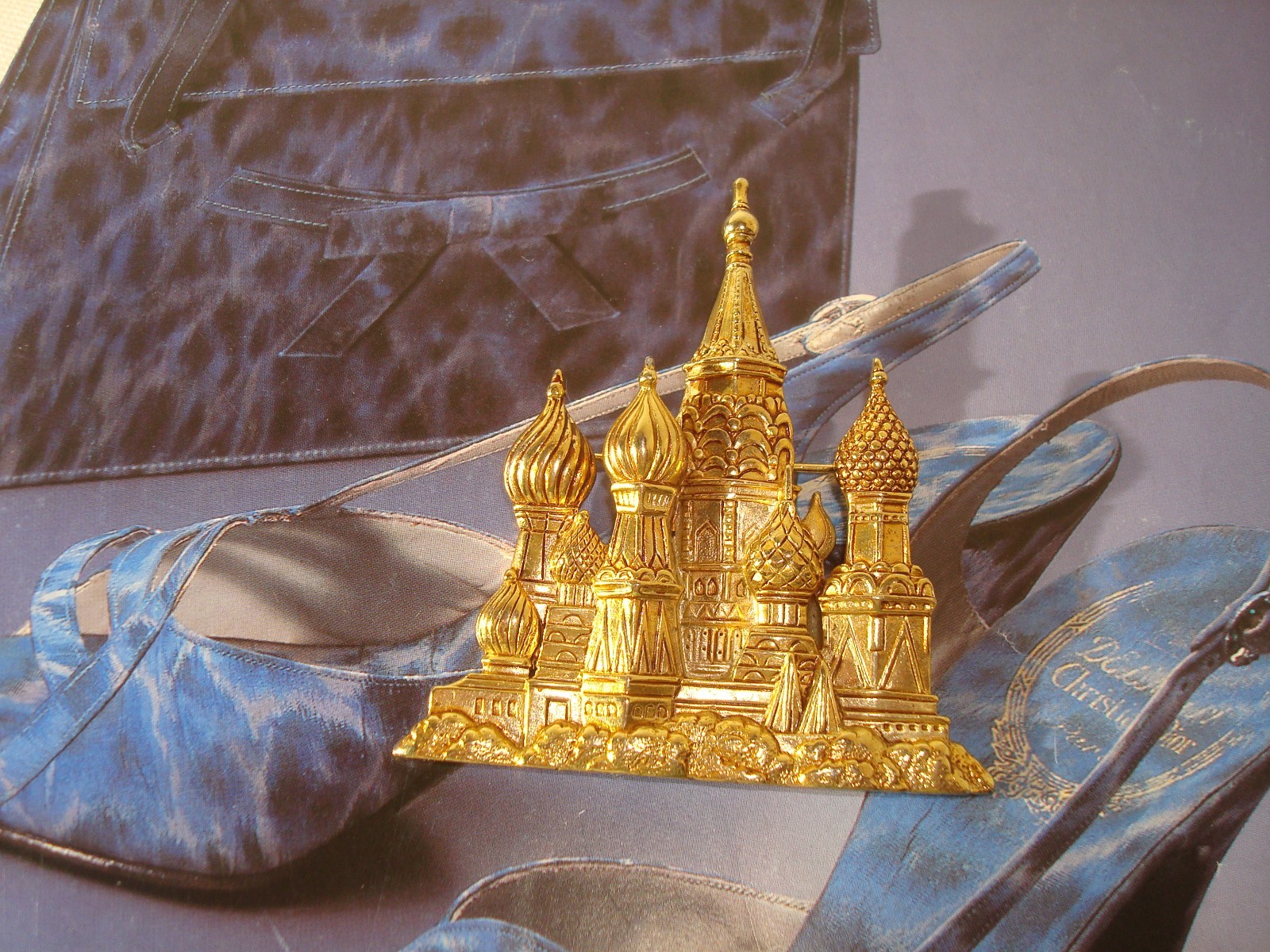 VINTAGE LOT(3) BROOCHES,CHINESE DRAGON,J.J RUSSIAN CATHEDRAL,M/EAST DAGGER PERF.