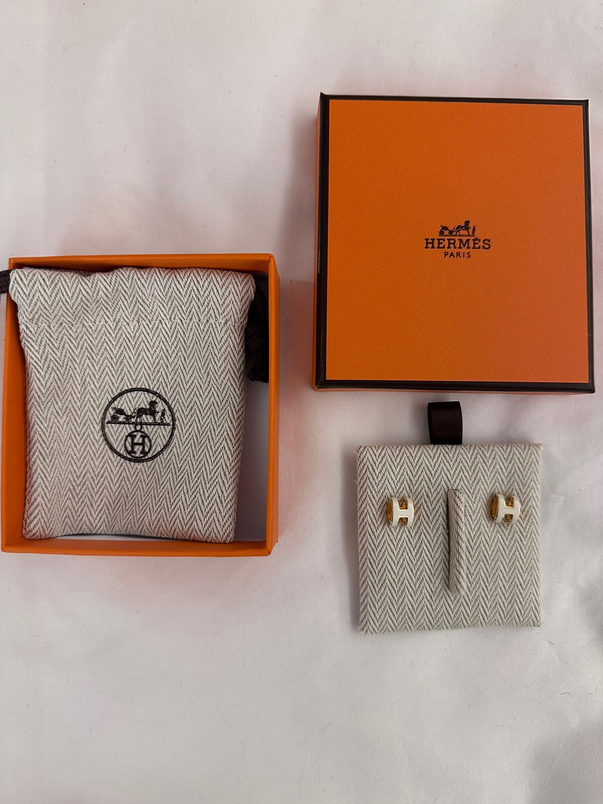 NIB Hermes Mini Pop H Earrings Color: White yellow gold