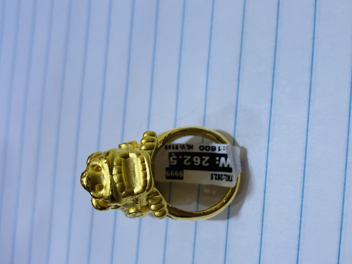24K Yellow Gold Band 3D Lucky Pixiu Ring9.83Grams 8.5Size (Hong Kong)