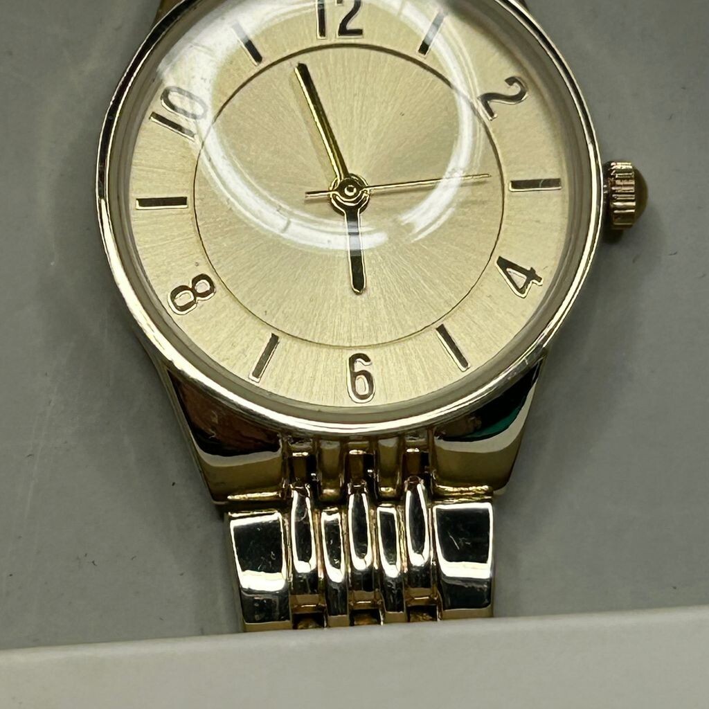 NEW Target Watch Womens Polished Gold Tone Self Adjustable Bracelet NEED BATTERY
