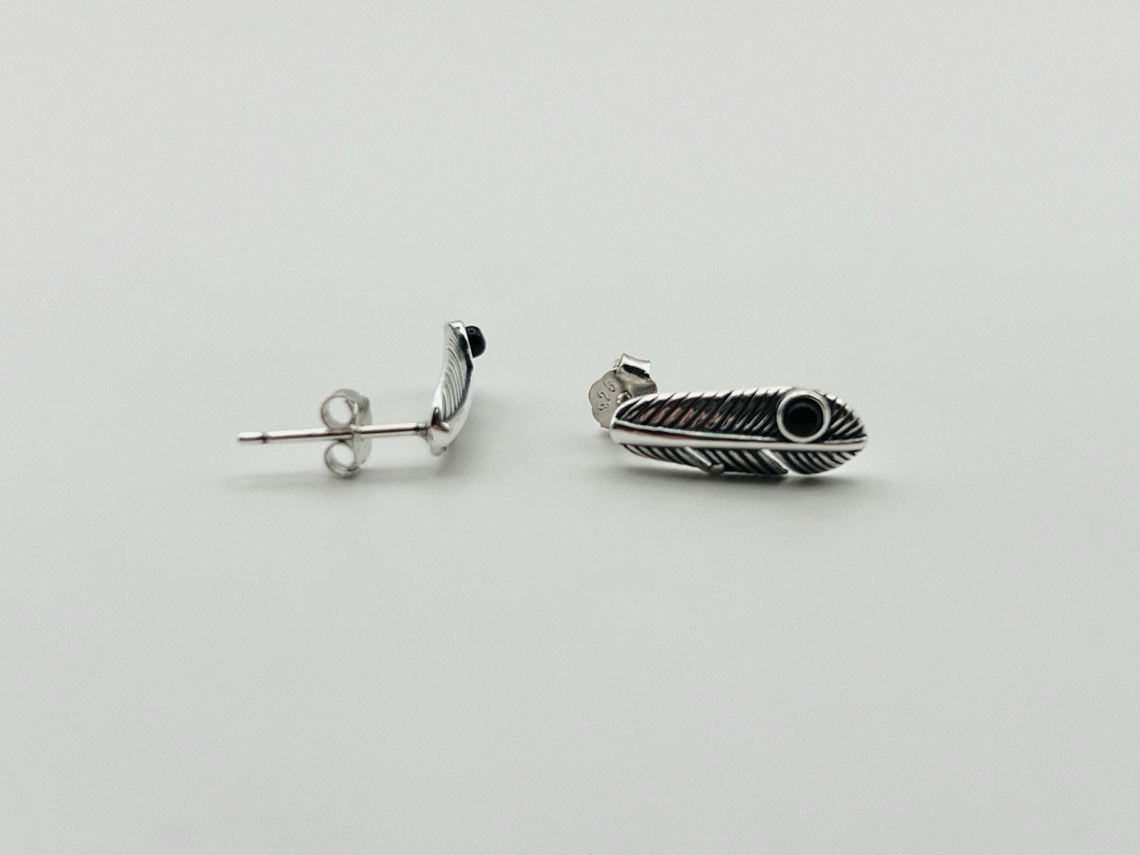 Sterling Silver 14.7mm Onyx Feather Stud Earrings