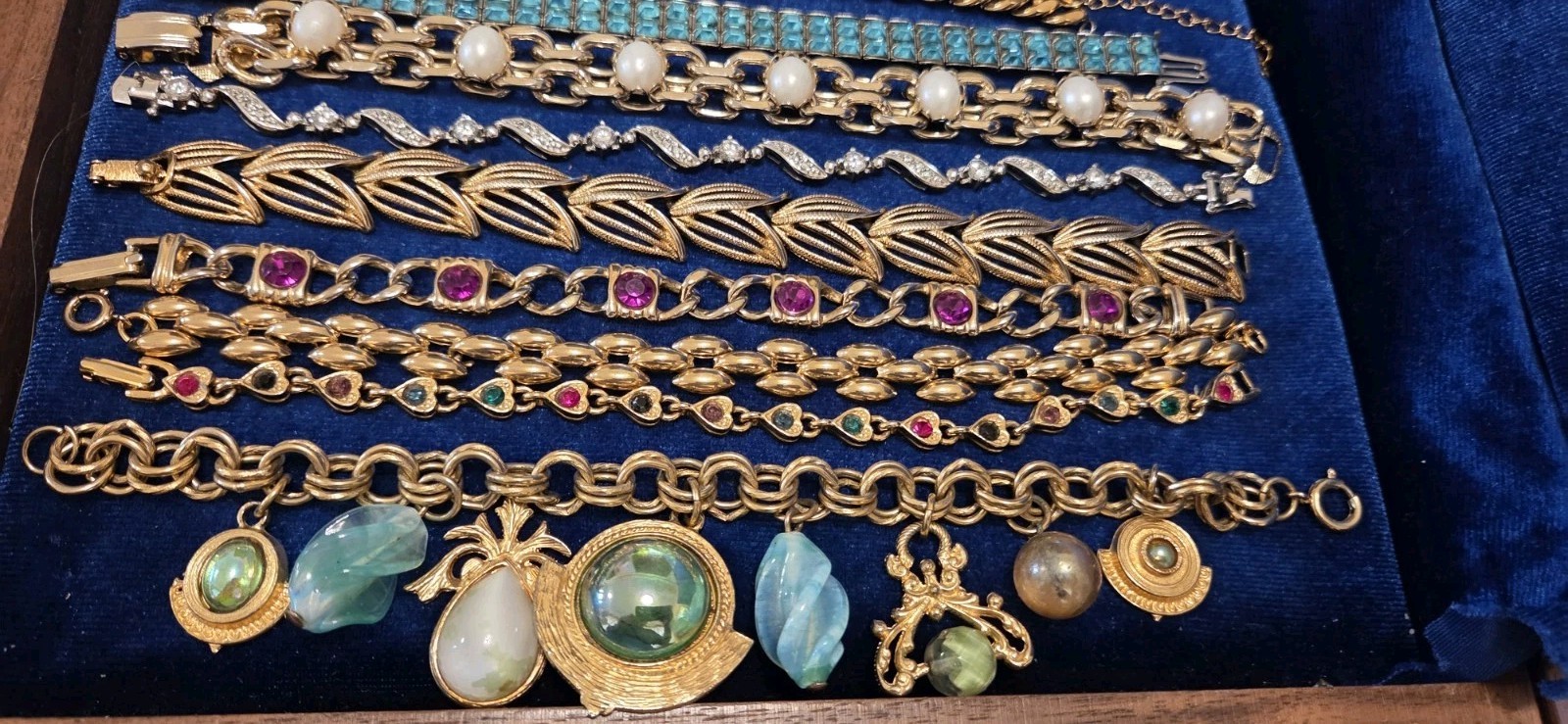 Vintage Mod Bracelet Lot Of 40.dainty.12 Signed Monet Joan Rivers Avon Henri…