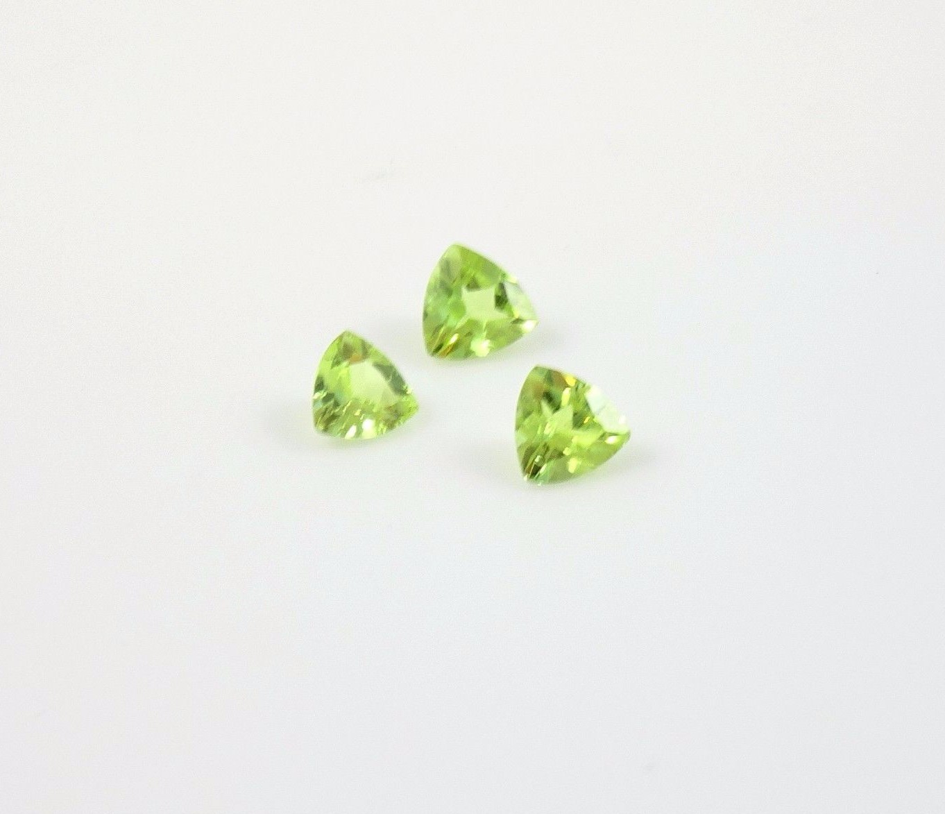 Set of 3 Green Chrysoberyl 2.0TCW – Trillion – 6x6mm – Loose Gemstones