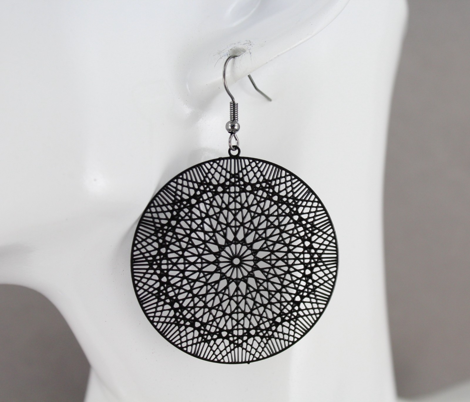 Black filigree round disc earrings medallion 1 5/8″ wide very lightweight