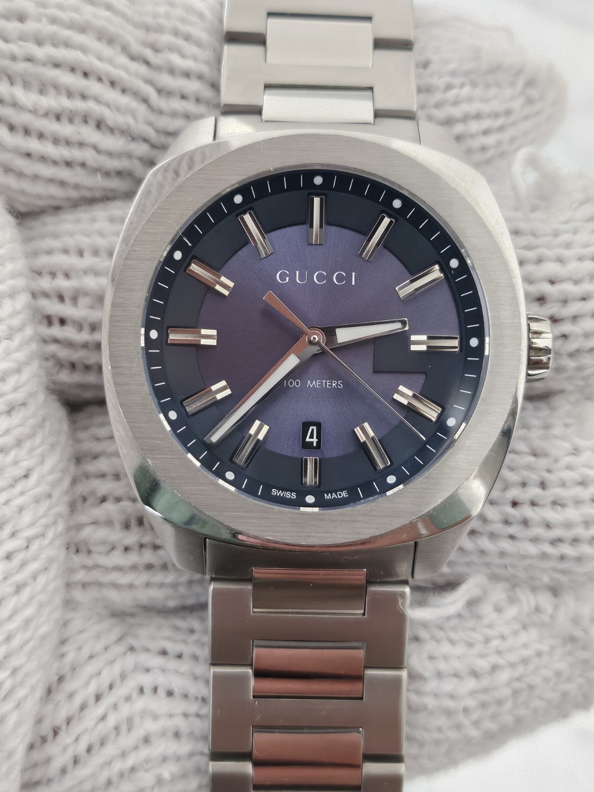 Gucci GG2570 41mm Quartz Stainless Steel Blue Dial Men’s Watch YA142303