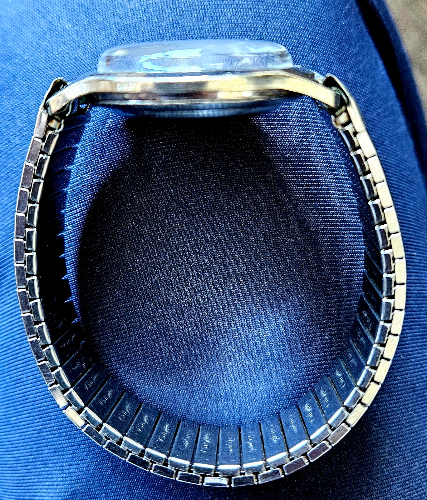 Vintage Bulova 23 Jewel Self-winding Gray concentric face Gents Wrist Watch Runs