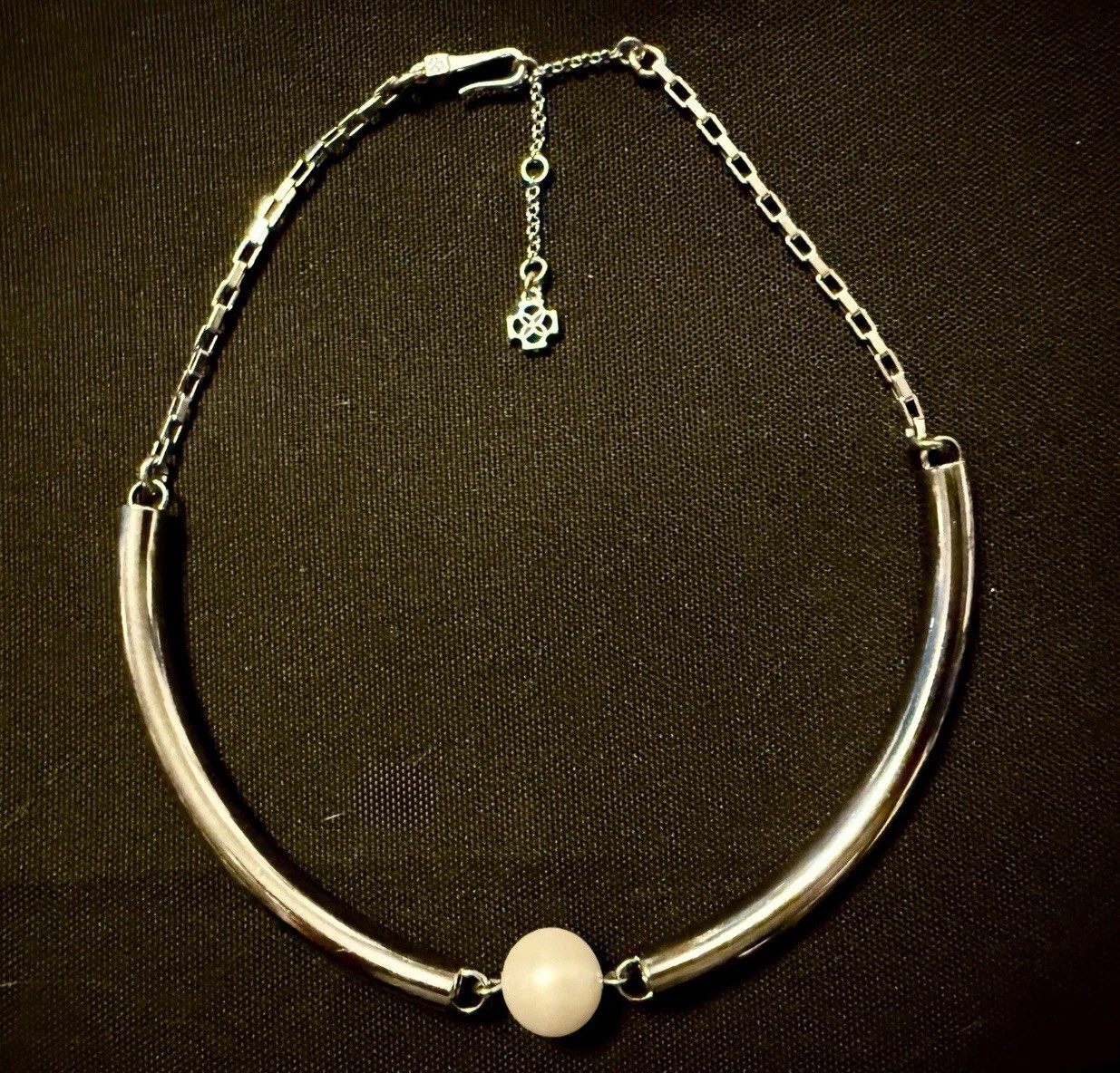 Ann Taylor Silver Tone Necklace Choker Silver Tubes And Pearl – Adjustable
