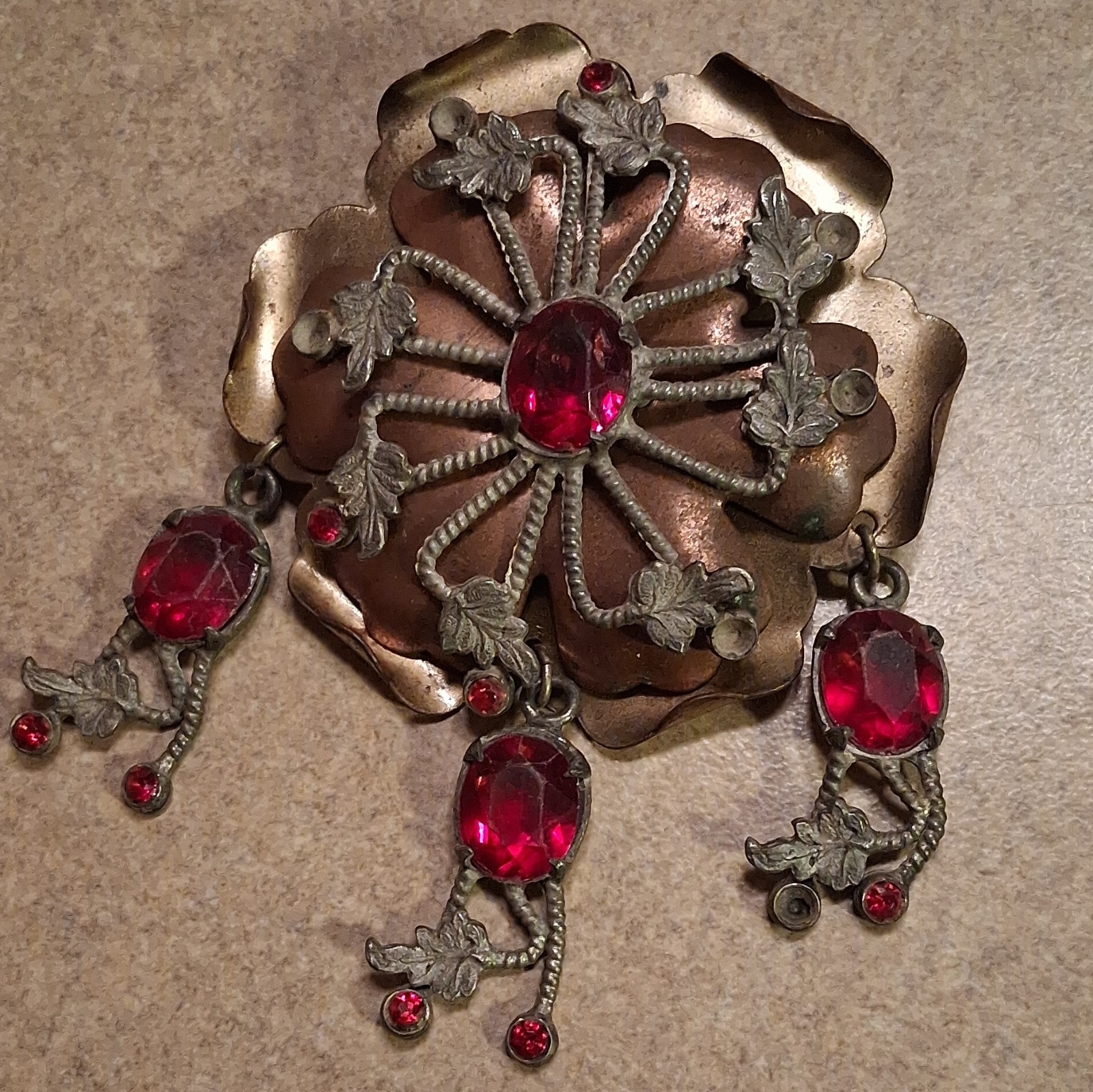Fred Gray Corp. signed floral flower brooch pin gold tone red oval rhinestone