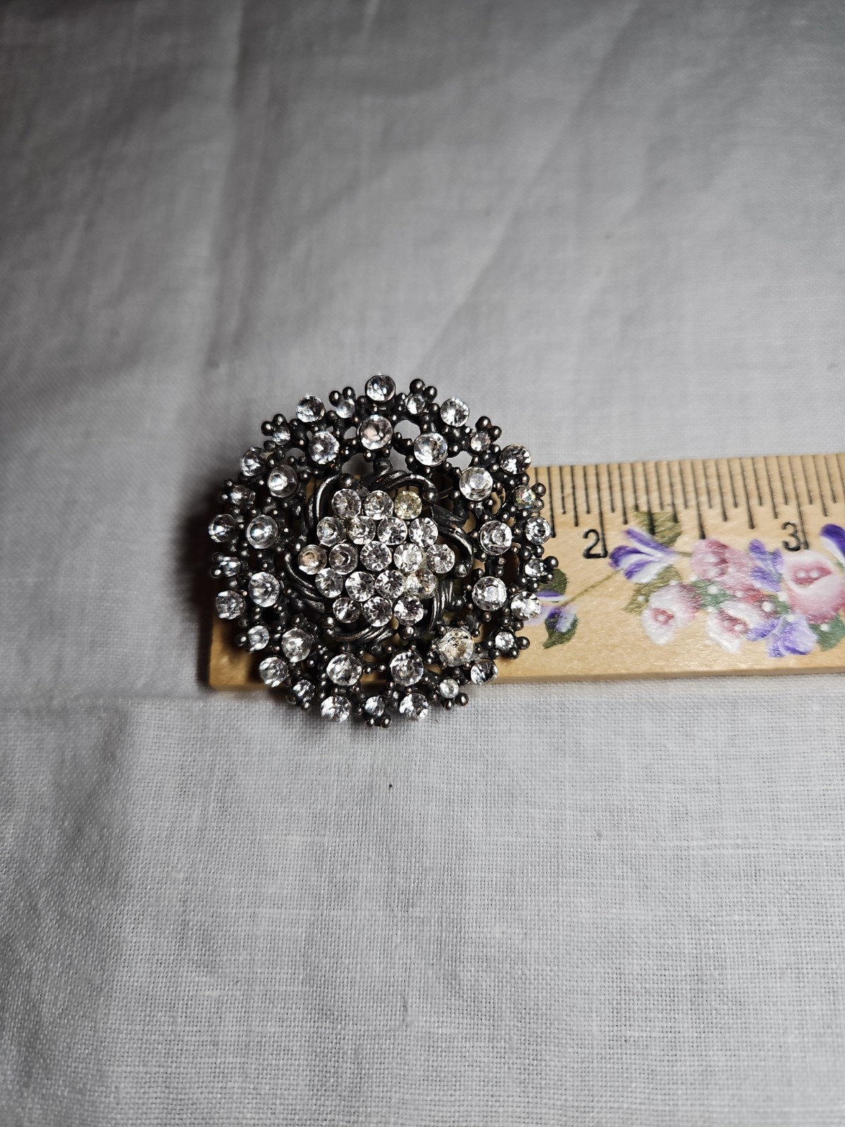 VTG Estate Round Brooch Clear Rhinestones 1⅞ inches Dark Gray Silver Tone Finish