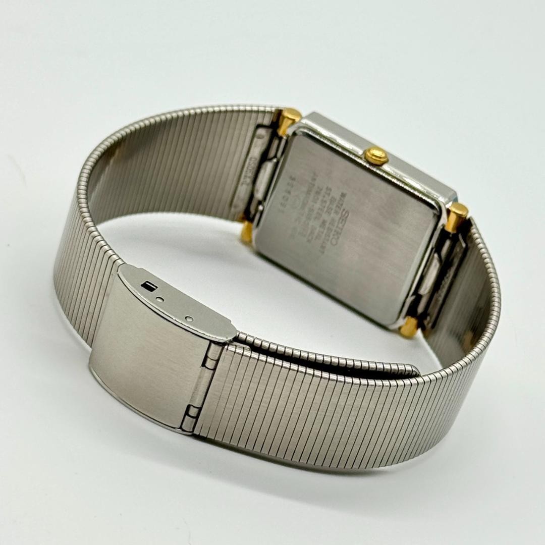 Working condition SEIKO SPIRIT wristwatch, gray dial, 3 hands, with box.