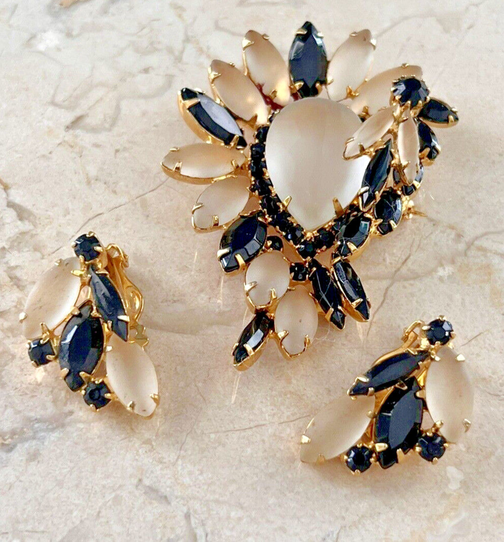 Vintage Juliana Frosted & Black Glass Crystal Rhinestone Pin Earrings Set
