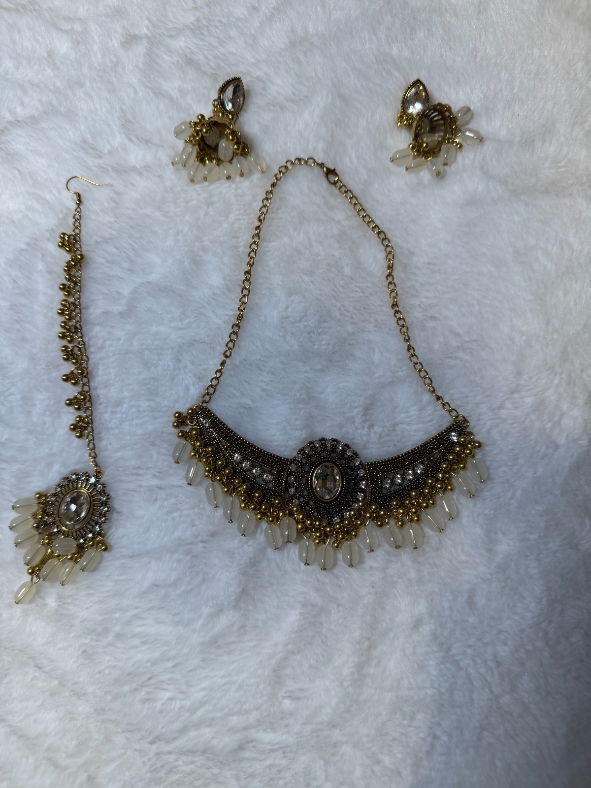 Assorted Jewelry Items