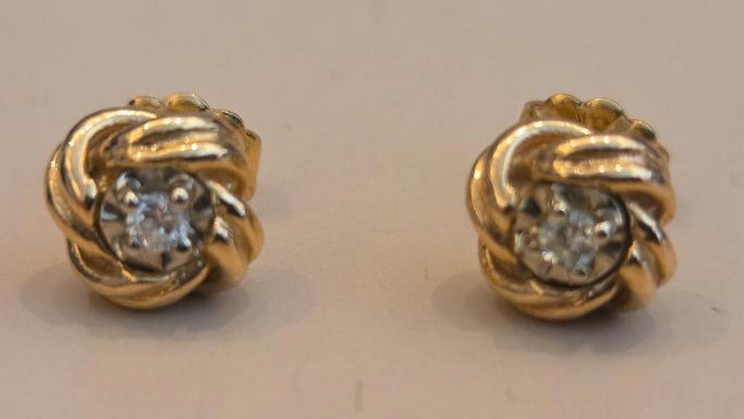 Nice 14k gold love knot post earrings with tiny diamond, 1980-2000s