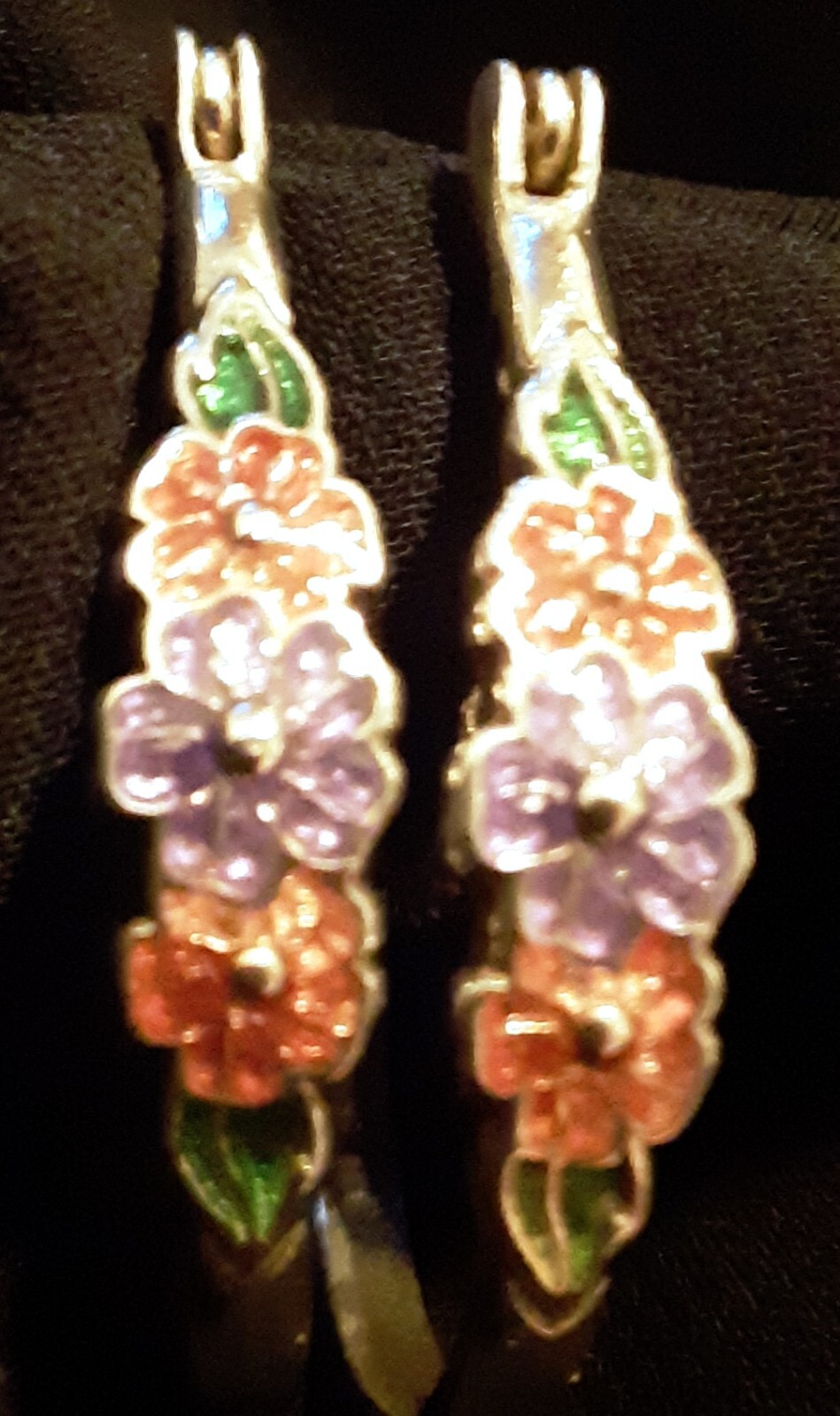 925 NAVADA SILVER DOUBLE HOOP ENAMELED FLORAL DESIGN PIERCED EARRINGS